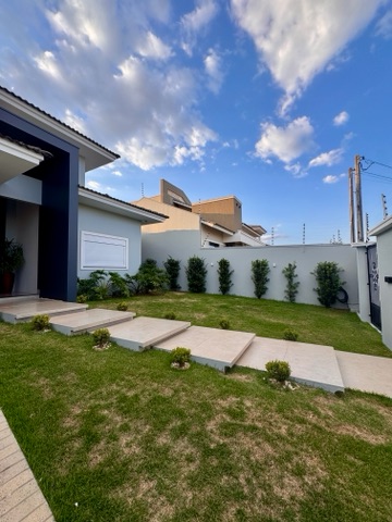 Casa com 572m² 3 quartos e 3 banheiros, à venda, no bairro Parque dos Ingás em Nova Mutum