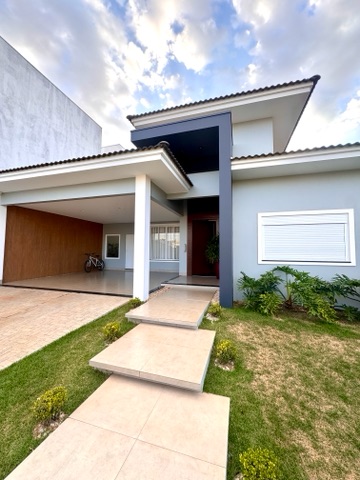 Casa com 572m² 3 quartos e 3 banheiros, à venda, no bairro Parque dos Ingás em Nova Mutum