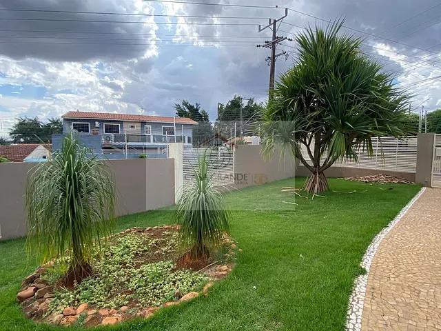 Casa com 1166m² 3 quartos e 3 banheiros, à venda, no bairro Jardim Caviúna em Rolândia