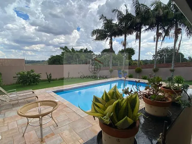 Casa com 1166m² 3 quartos e 3 banheiros, à venda, no bairro Jardim Caviúna em Rolândia