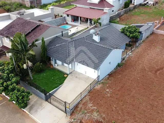 Casa com 166m² 3 quartos e 2 banheiros, à venda, no bairro Centro Administrativo em Teutônia