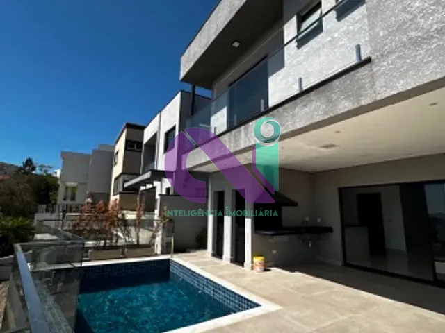 Casa 4 quartos e 5 banheiros, à venda, no bairro Suru em Santana de Parnaíba