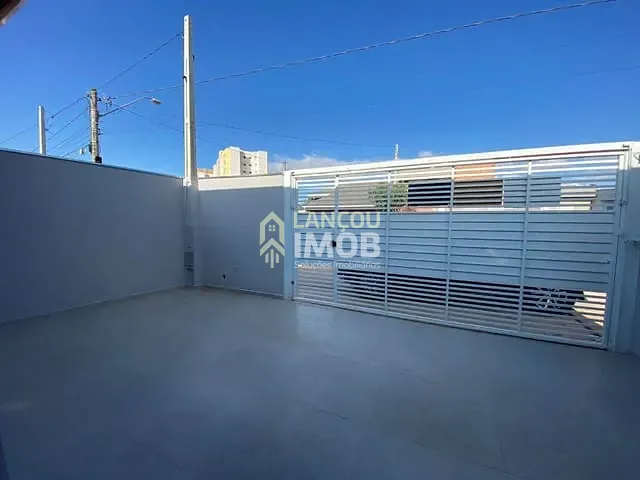 Casa 3 quartos e 2 banheiros, à venda, no bairro Residencial Santa Giovana em Jundiaí