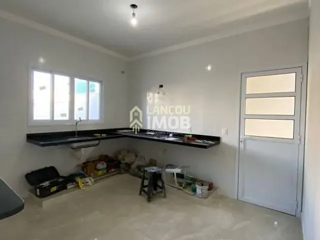 Casa 3 quartos e 2 banheiros, à venda, no bairro Residencial Santa Giovana em Jundiaí