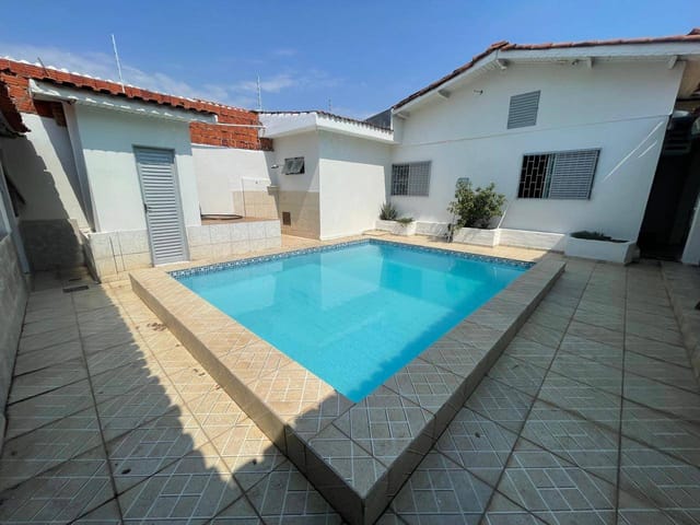 Foto do Casa - Casa  para LOCAÇÃO Jardim Tropical - Cuiabá-MT,  2 SUITES + 2/4, 210 m2 úteis, espaço gourmet, piscina, 4 vagas. | Lyah Jaudy Imóveis