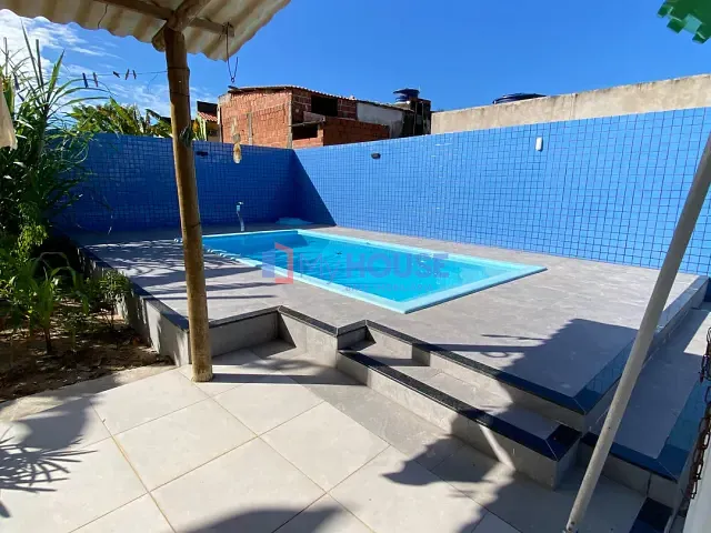 Casa 3 quartos e 2 banheiros, à venda, no bairro Olivença em Ilhéus