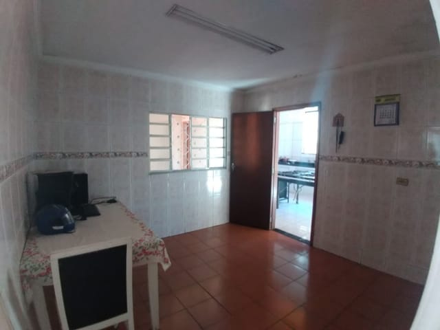 Casa com 300m² 3 quartos e 2 banheiros, à venda, no bairro Parque Residencial Ana Rosa em Cambé