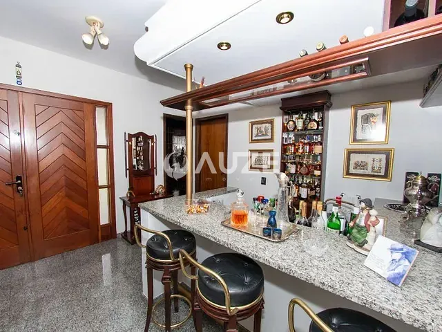 Casa com 349m² 4 quartos e 5 banheiros, à venda, no bairro Batel em Curitiba