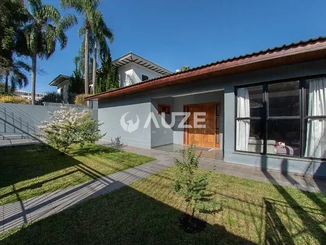 Casa com 349m² 4 quartos e 5 banheiros, à venda, no bairro Batel em Curitiba