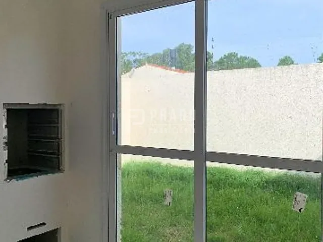 Casa 1 quarto e 1 banheiro, à venda, no bairro Cassino em Rio Grande