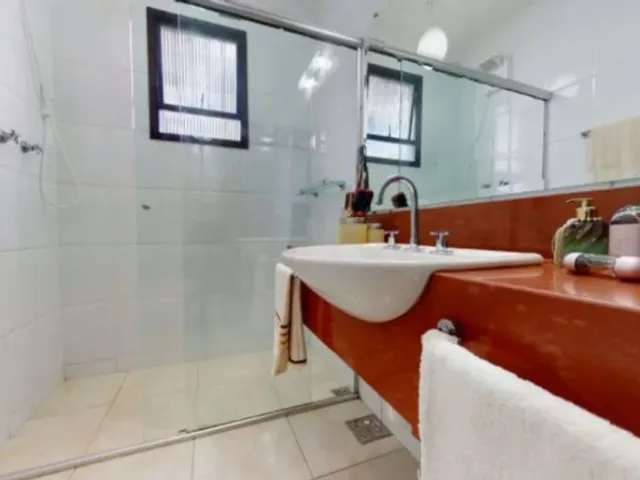 Casa com 362m² 5 quartos e 4 banheiros, à venda, no bairro Dona Clara em Belo Horizonte