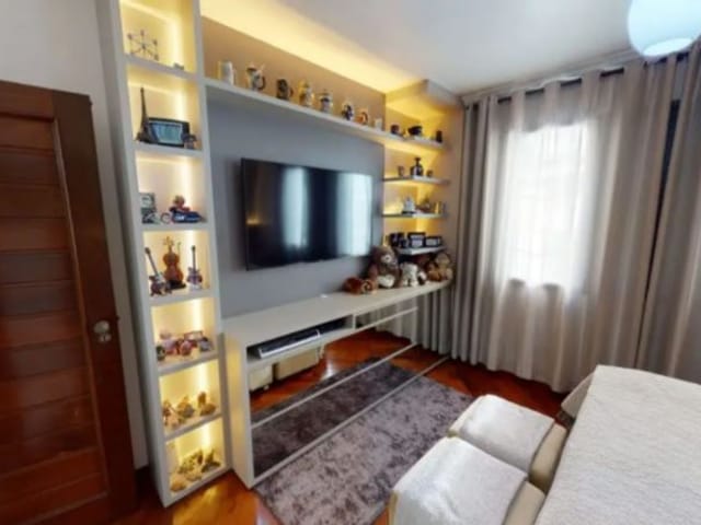 Casa com 362m² 5 quartos e 4 banheiros, à venda, no bairro Dona Clara em Belo Horizonte