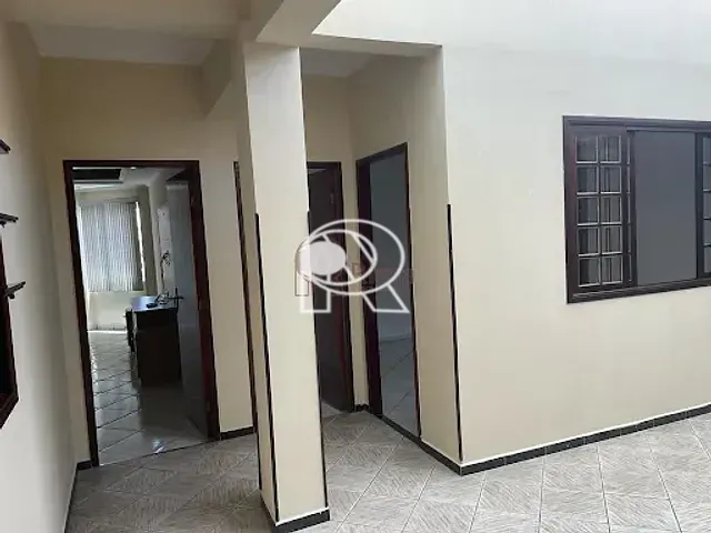 Casa 4 quartos e 1 banheiro, para alugar, no bairro Centro em Registro