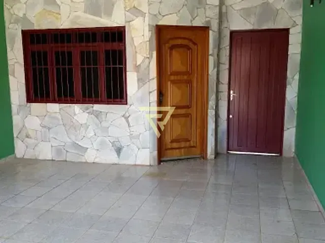 Casa com 200m² 2 quartos e 2 banheiros, à venda, no bairro Jardim Antártica em Ribeirão Preto