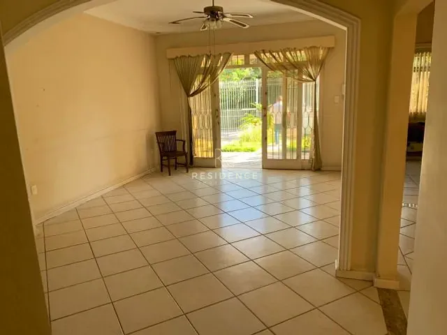 Casa 3 quartos e 2 banheiros, à venda, no bairro Jardim Amália em Volta Redonda