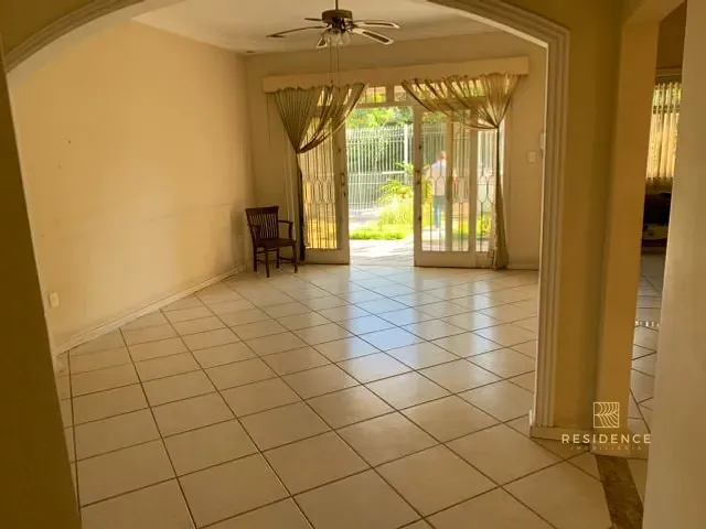 Casa 3 quartos e 2 banheiros, à venda, no bairro Jardim Amália em Volta Redonda