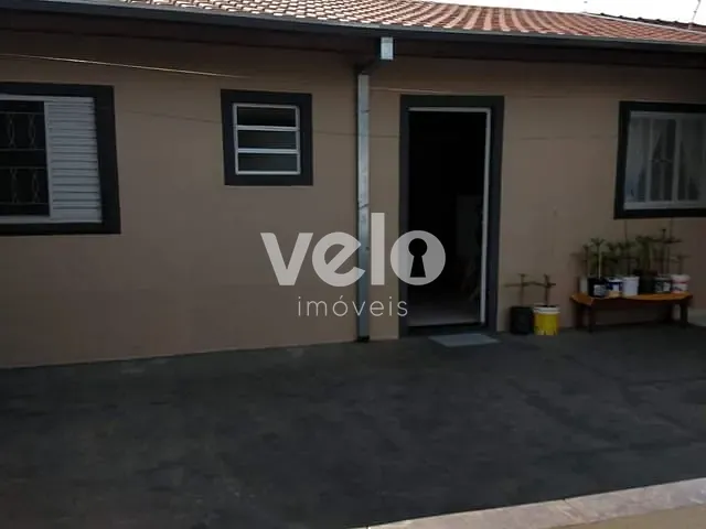 Casa com 250m² 3 quartos e 2 banheiros, à venda, no bairro Parque Senhor do Bonfim em Taubaté