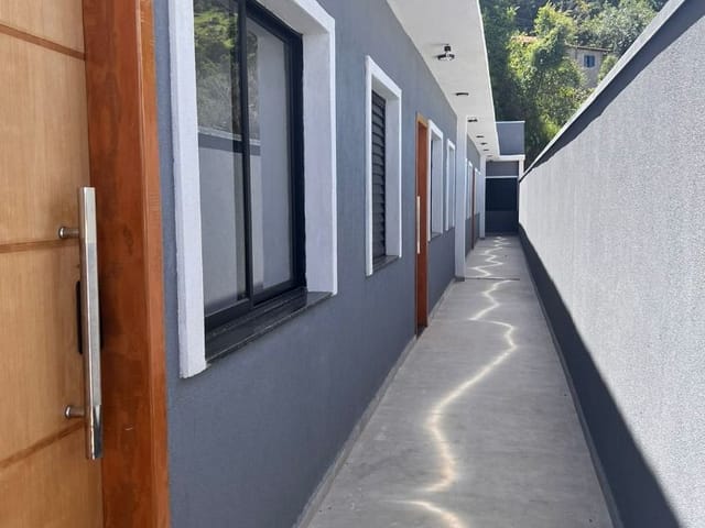 Casa 2 quartos e 1 banheiro, à venda, no bairro Villa Garden em Extrema