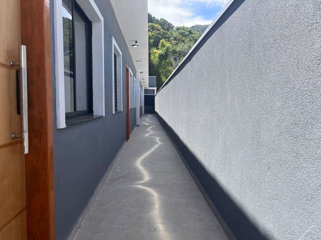 Casa 2 quartos e 1 banheiro, à venda, no bairro Villa Garden em Extrema