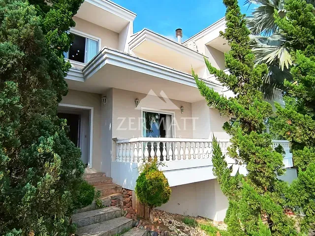 Casa 3 quartos e 5 banheiros, à venda, no bairro Itoupava Norte em Blumenau