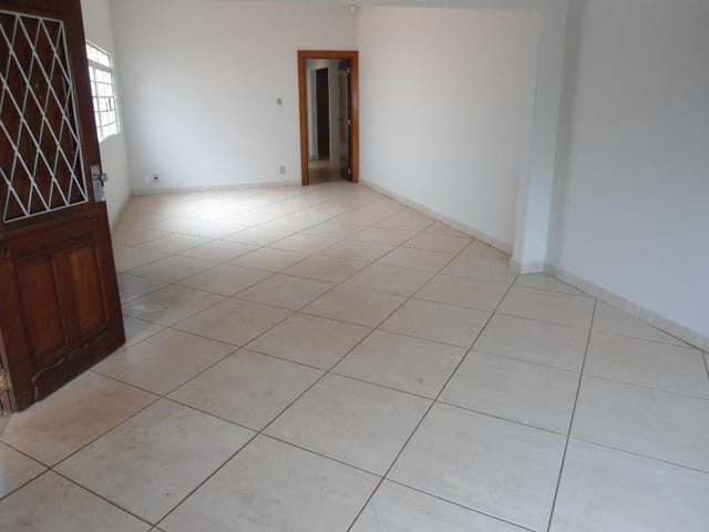 Foto do Casa - Casa à venda e locação 4 Quartos, 1 Suite, 1 Vaga, 430M², São Benedito, Uberaba - MG | ZUCATO IMOBILIARIA LTDA