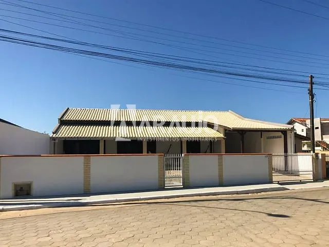 Casa com 370m² 3 quartos e 2 banheiros, à venda, no bairro Centro em Penha