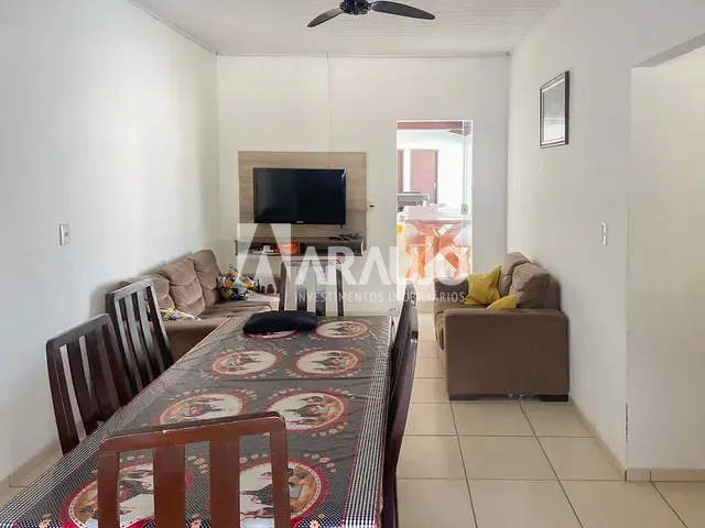 Casa com 370m² 3 quartos e 2 banheiros, à venda, no bairro Centro em Penha