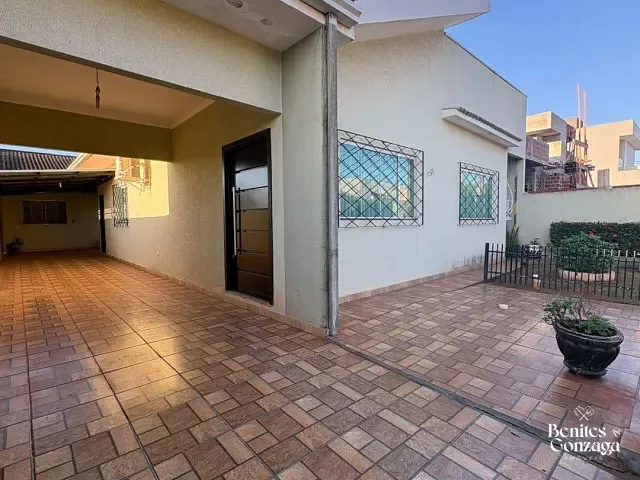 Casa 3 quartos e 2 banheiros, à venda, no bairro Jd Santa Rosa em Mandaguaçu