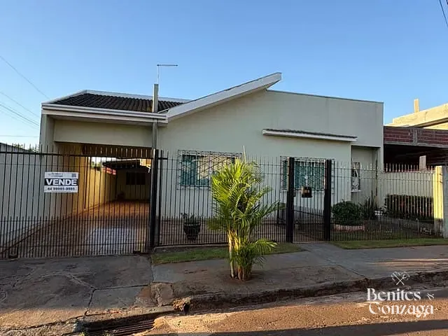 Casa 3 quartos e 2 banheiros, à venda, no bairro Jd Santa Rosa em Mandaguaçu