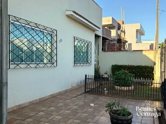 Casa 3 quartos e 2 banheiros, à venda, no bairro Jd Santa Rosa em Mandaguaçu