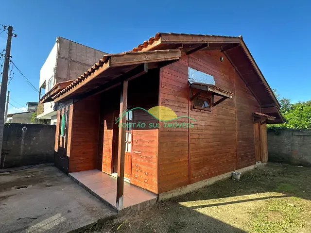 Casa com 230m² 2 quartos e 1 banheiro, para alugar, no bairro Ribeirão da Ilha em Florianópolis