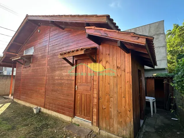Casa com 230m² 2 quartos e 1 banheiro, para alugar, no bairro Ribeirão da Ilha em Florianópolis