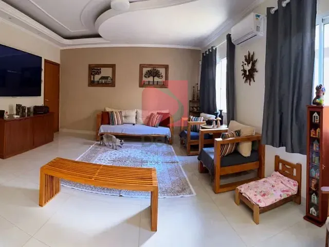 Casa 3 quartos e 2 banheiros, à venda, no bairro Centro em Pirassununga