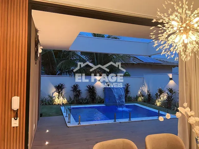 Casa com 394m² 3 quartos e 5 banheiros, à venda, no bairro Jardim Itália em Cuiabá
