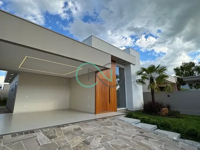 Casa com 300m² 2 quartos e 2 banheiros, à venda, no bairro Centenário em Sapiranga
