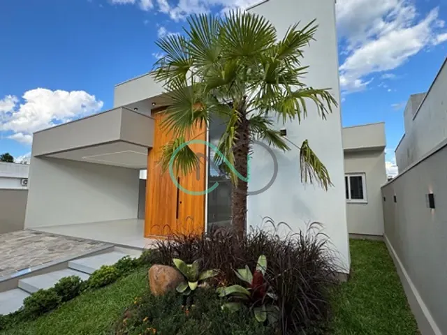 Casa com 300m² 2 quartos e 2 banheiros, à venda, no bairro Centenário em Sapiranga