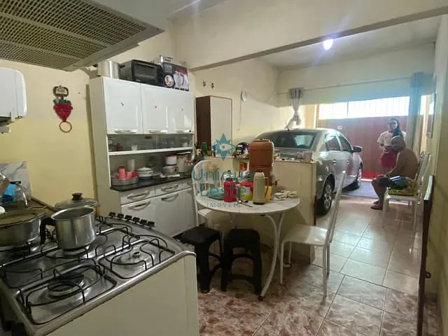 Casa 3 quartos e 1 banheiro, à venda, no bairro Jardim Vitória em Belo Horizonte