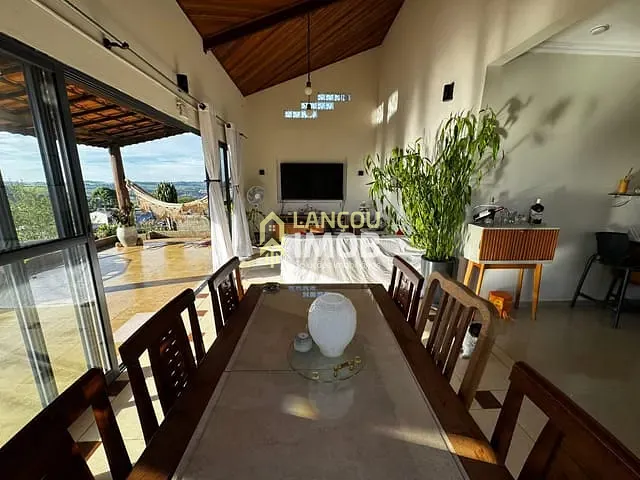 Casa 3 quartos e 4 banheiros, à venda, no bairro Outeiro das Flores em Itupeva