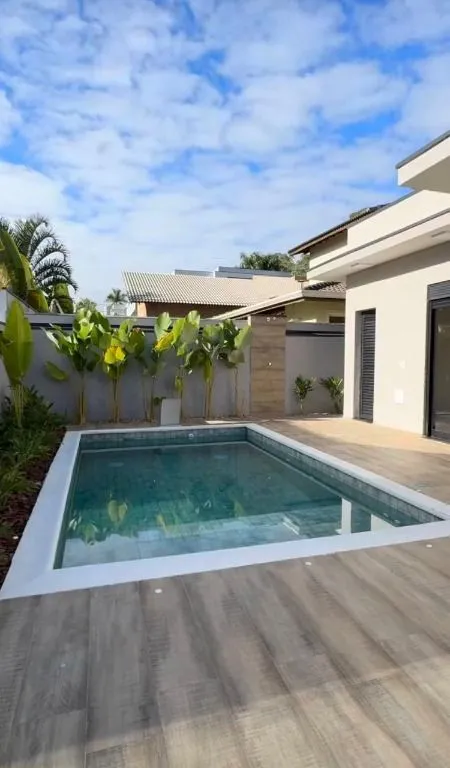 Casa com 3 dormitórios à venda, 192 m²