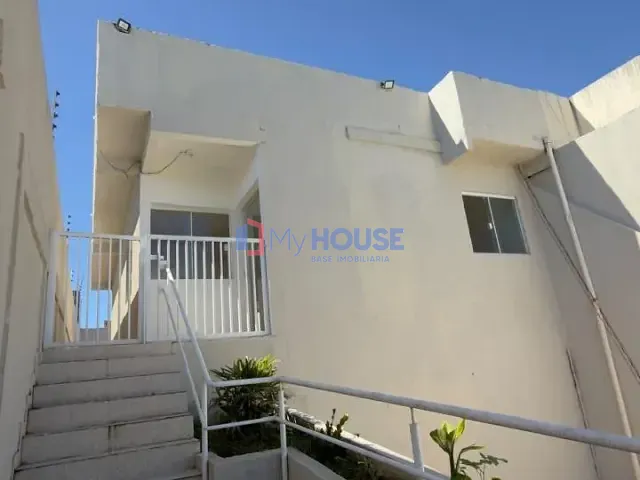 Casa 2 quartos e 1 banheiro, à venda, no bairro Nossa Senhora da Vitória em Ilhéus