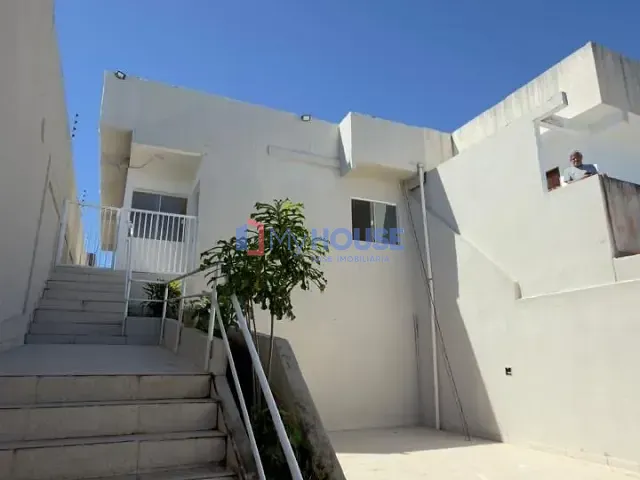 Casa 2 quartos e 1 banheiro, à venda, no bairro Nossa Senhora da Vitória em Ilhéus
