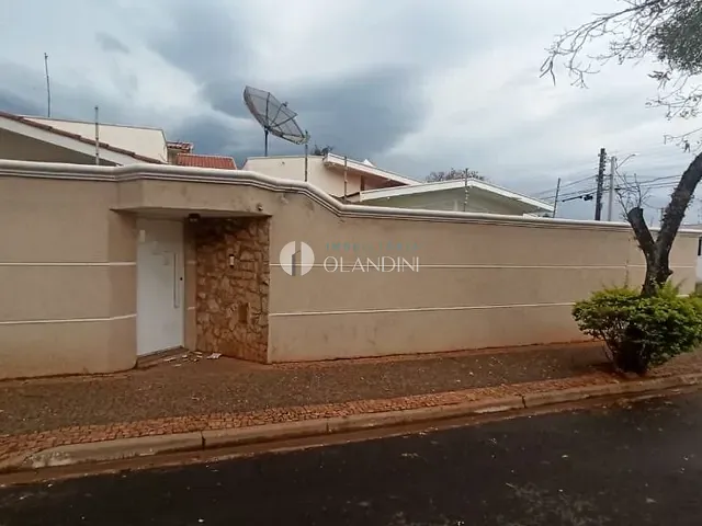 Casa com 360m² 2 quartos e 2 banheiros, à venda, no bairro Jardim Resek II em Artur Nogueira