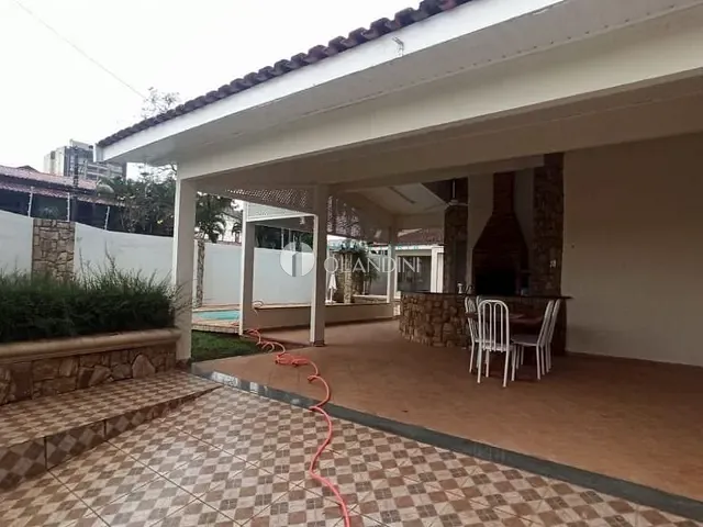 Casa com 360m² 2 quartos e 2 banheiros, à venda, no bairro Jardim Resek II em Artur Nogueira