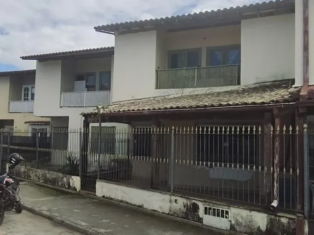 Casa 2 quartos e 2 banheiros, à venda, no bairro Novo Rio das Ostras em Rio das Ostras