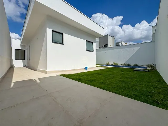 Casa 3 quartos e 4 banheiros, à venda, no bairro Jardim Amália em Volta Redonda
