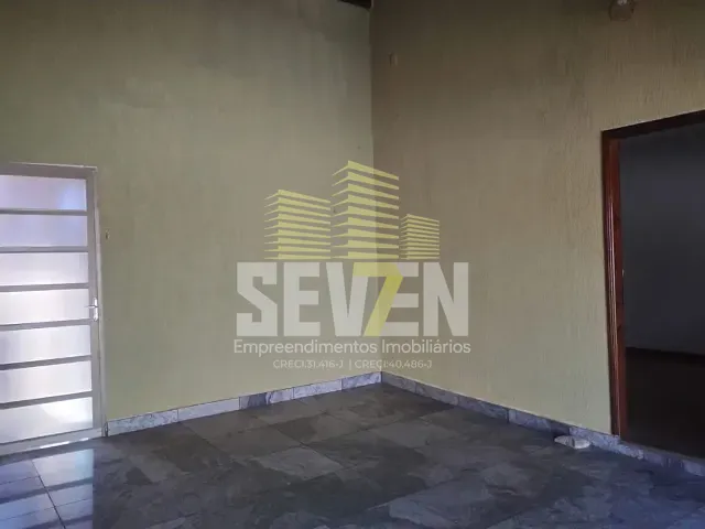 Casa com 275m² 2 quartos e 2 banheiros, à venda, no bairro Jardim Ouro Verde em Bauru