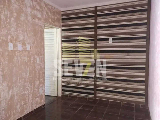 Casa com 275m² 2 quartos e 2 banheiros, à venda, no bairro Jardim Ouro Verde em Bauru