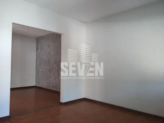 Casa com 275m² 2 quartos e 2 banheiros, à venda, no bairro Jardim Ouro Verde em Bauru
