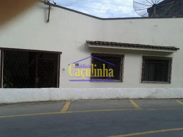 Casa com 110m² 3 quartos e 2 banheiros, à venda, no bairro Centro em Barra do Piraí