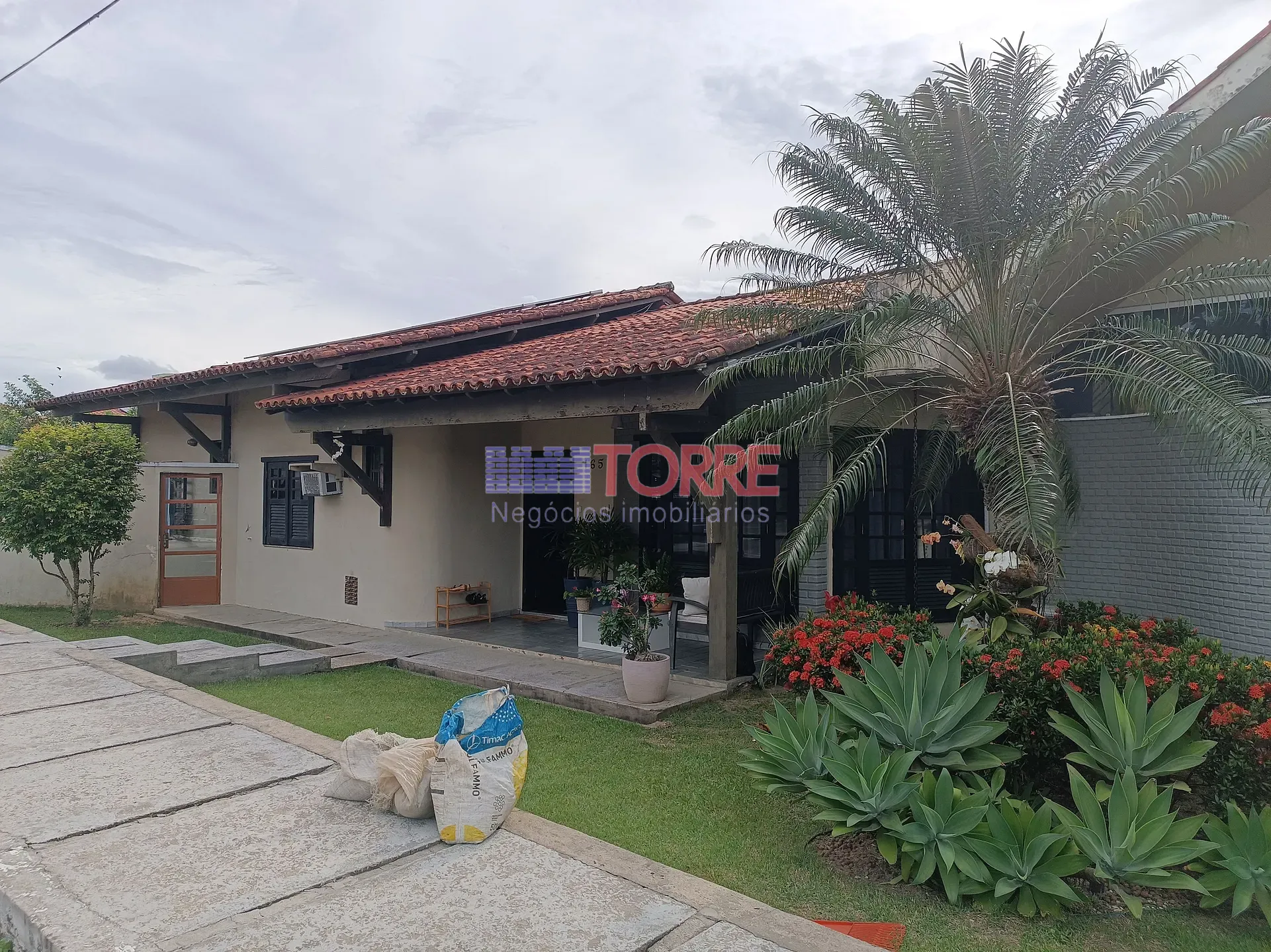 Casa, 5 quartos, 1000 m² - Foto 1